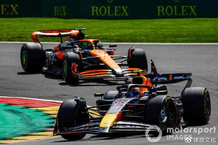 关于梅赛德斯鏖战红牛车队，佩雷兹统治全场的信息