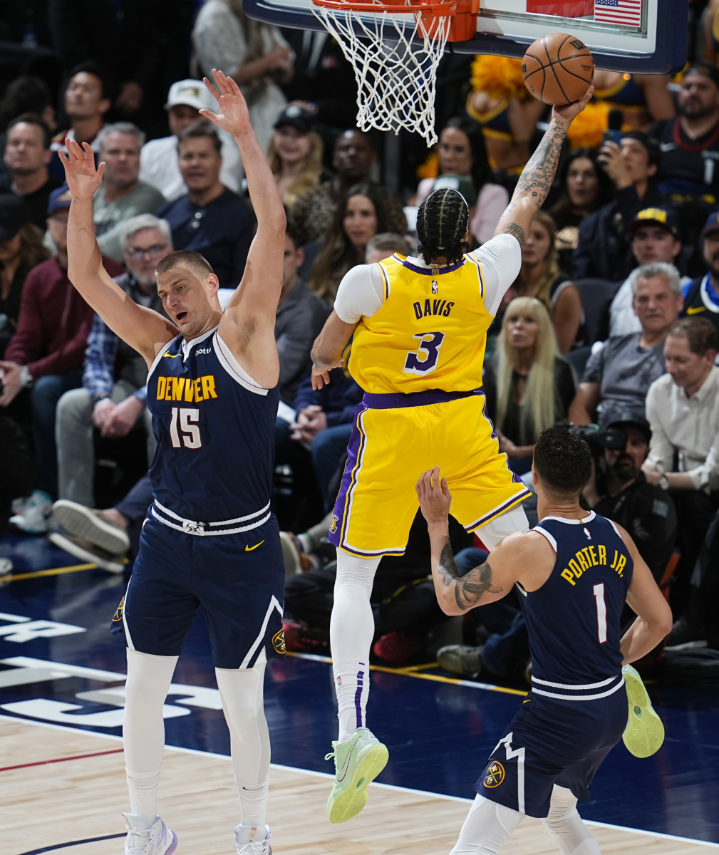 掘金强势湖人B队，凯尔·库兹马制霸全场的简单介绍