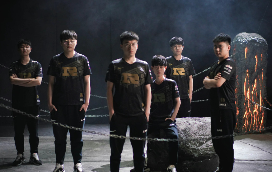 DRX2血洗HKA，Doinb三分雨点燃全场的简单介绍