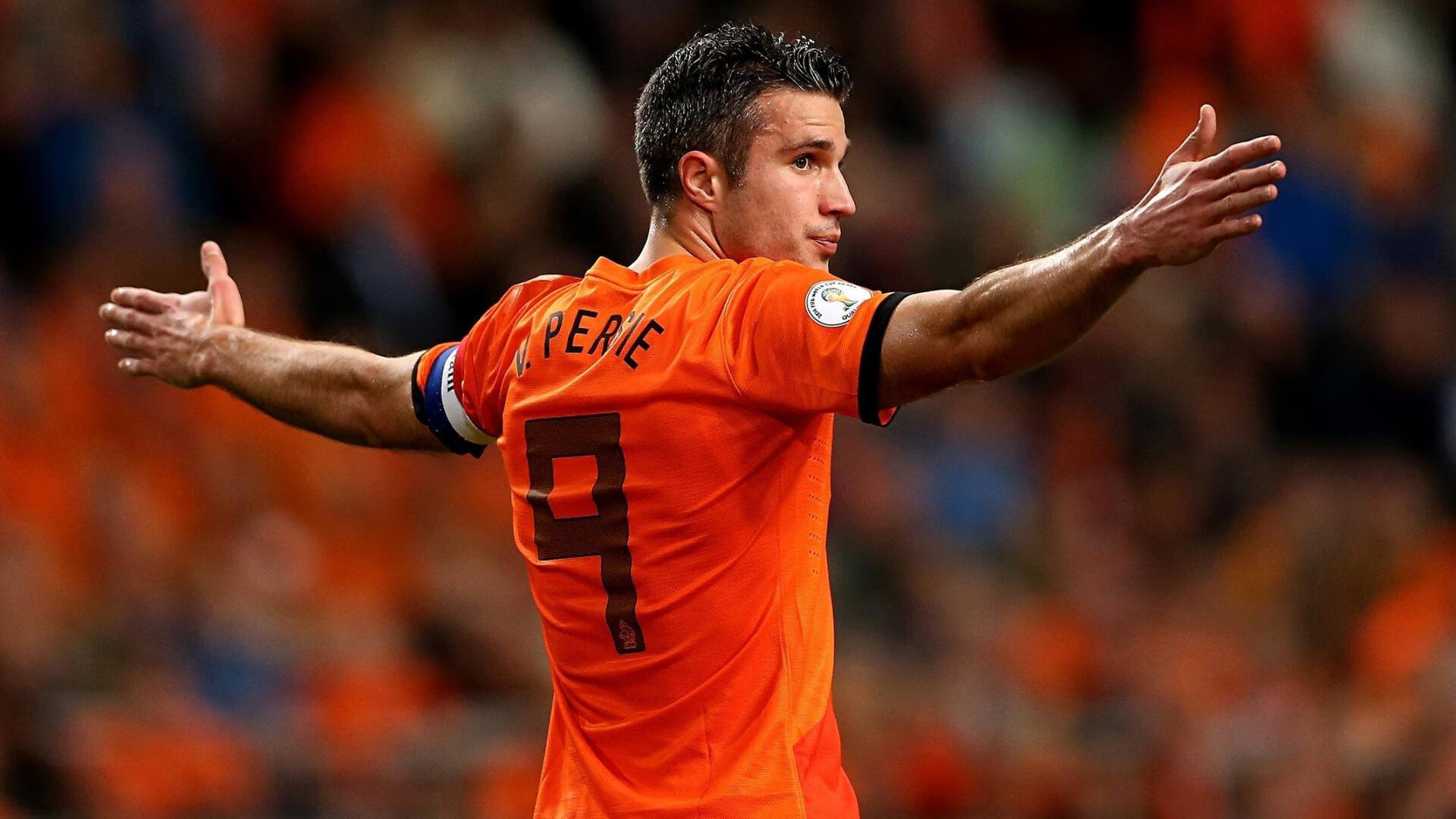 奥斯梅恩的爆发与乌克兰的鏖战，绿茵场上的双重奏