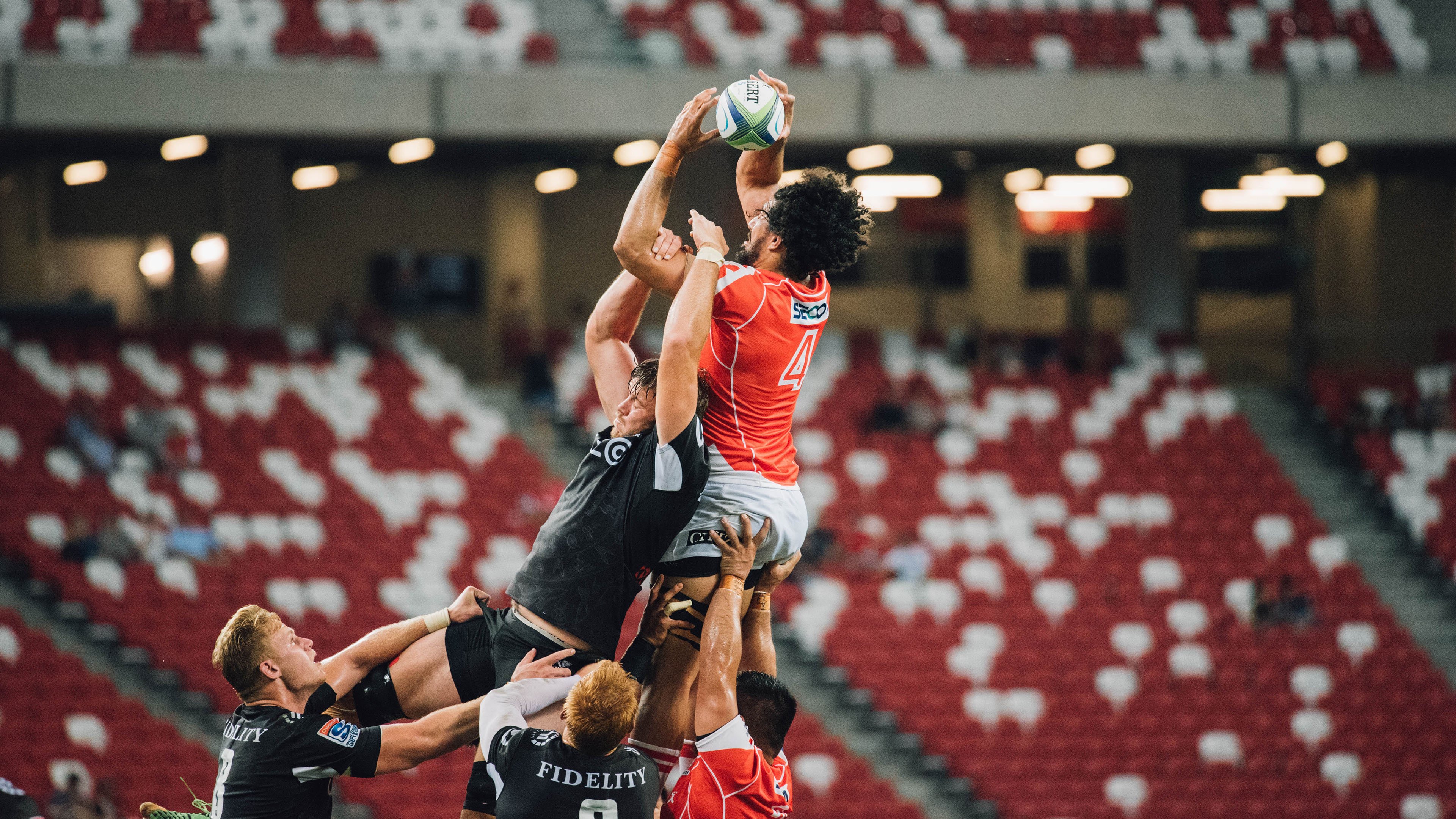 梅赛德斯鏖战迈凯伦，佩雷兹扛起全队，红牛二当家的觉醒之战