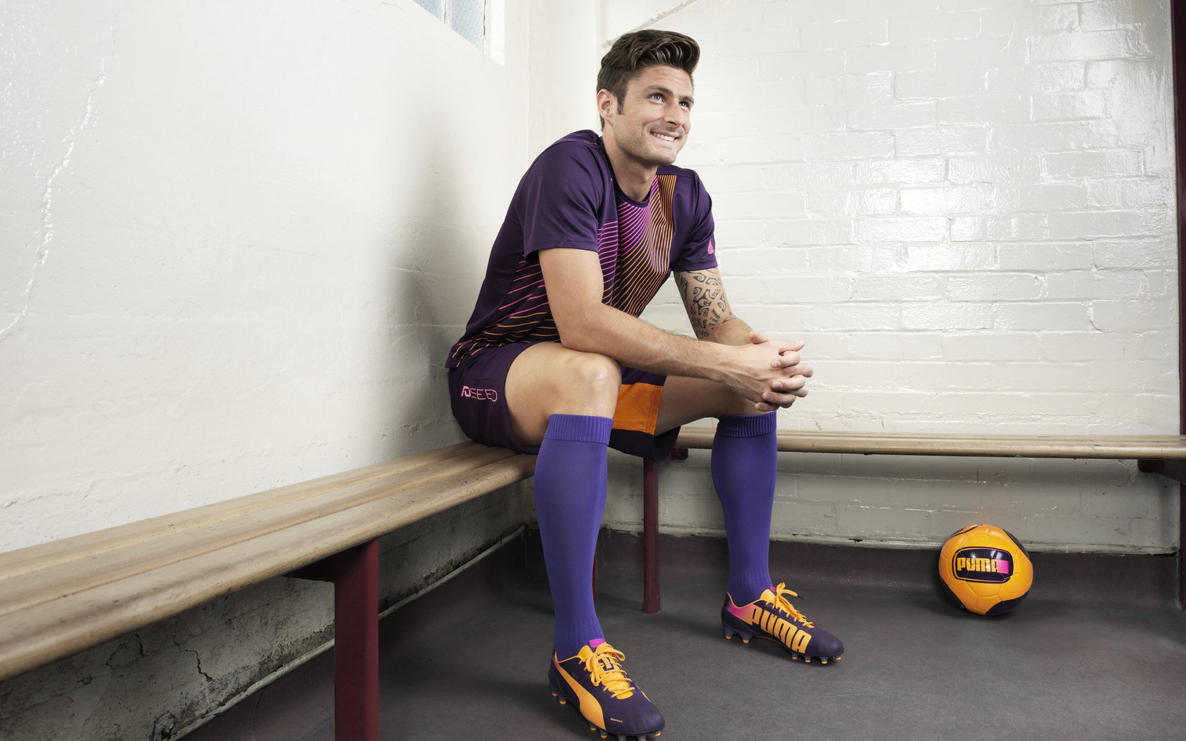 赛道与绿茵的碰撞，当F1引擎在毕尔巴鄂街头对决尤文图斯